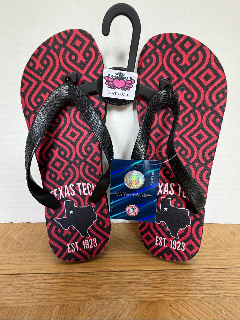 Katydid Red and Black Geometric Texas Flip Flops size 8